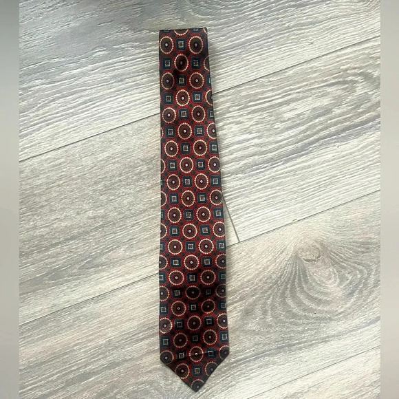 Brooks Brothers Dark Red Blue Pattern Necktie 100% Silk Men’s 57” Business Work - Picture 1 of 4